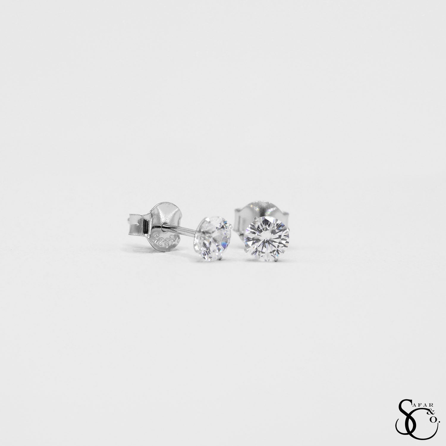 925 Sterling Silver Solitaire Round Stud Earrings